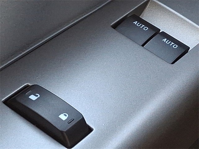 2023 Ford F-650SD Base