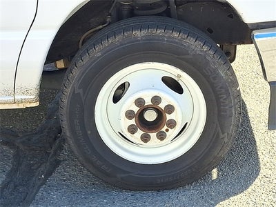 2022 Ford E-350SD Base Cutaway