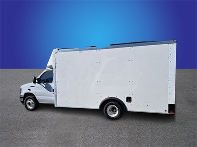 2022 Ford E-350SD Base Cutaway