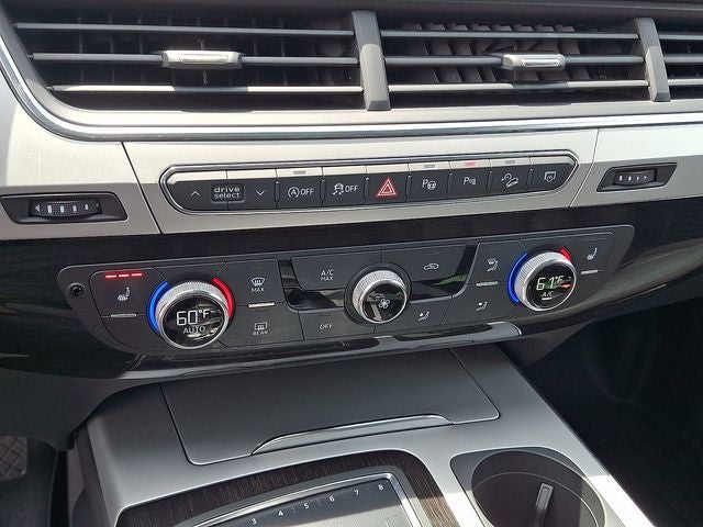 2019 Audi Q7 45 Premium Plus quattro