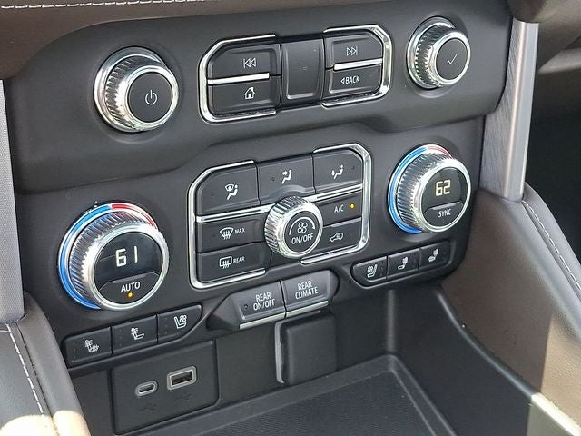 2023 GMC Yukon SLT