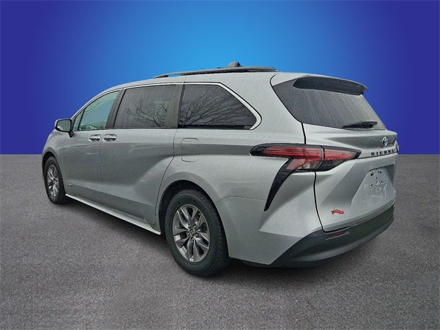 2021 Toyota Sienna XLE 7 Passenger