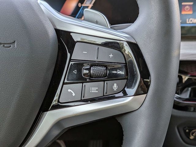 2025 BMW 3 Series 330i