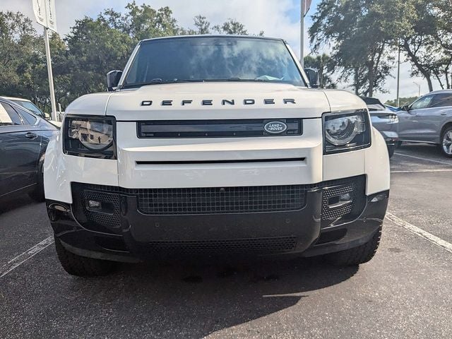 2025 Land Rover Defender 110 X-Dynamic SE