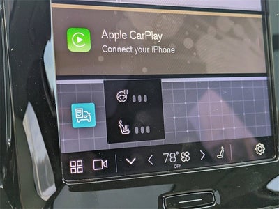 2023 Volvo XC40 B5 Plus Dark Theme