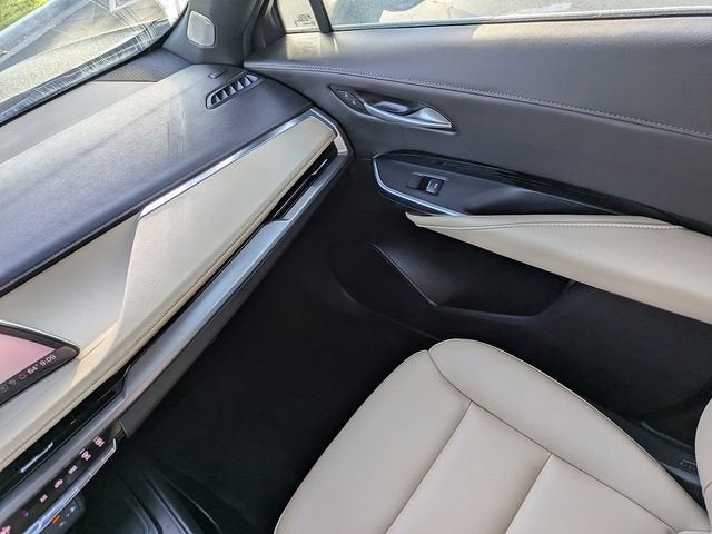 2024 Cadillac XT4 Luxury