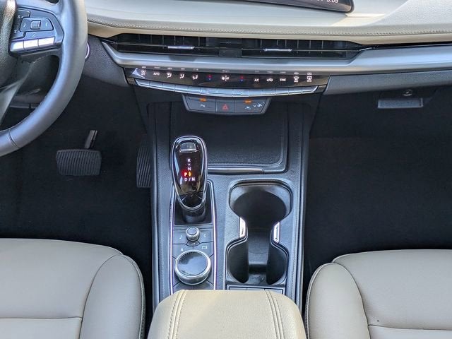 2024 Cadillac XT4 Luxury