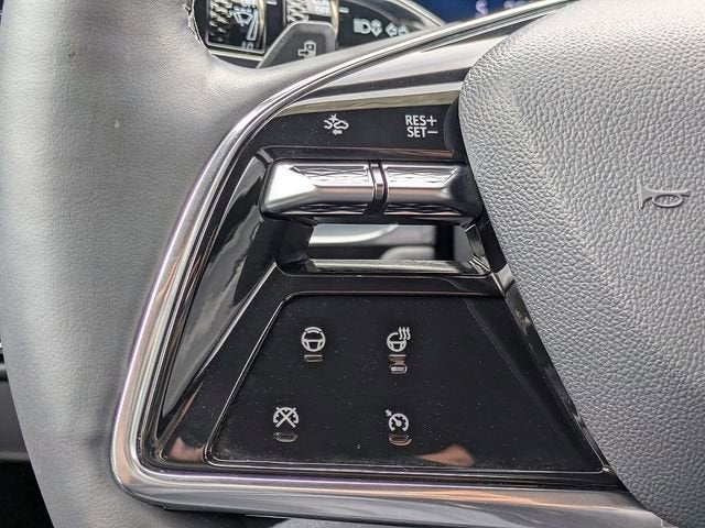 2023 Cadillac LYRIQ Luxury