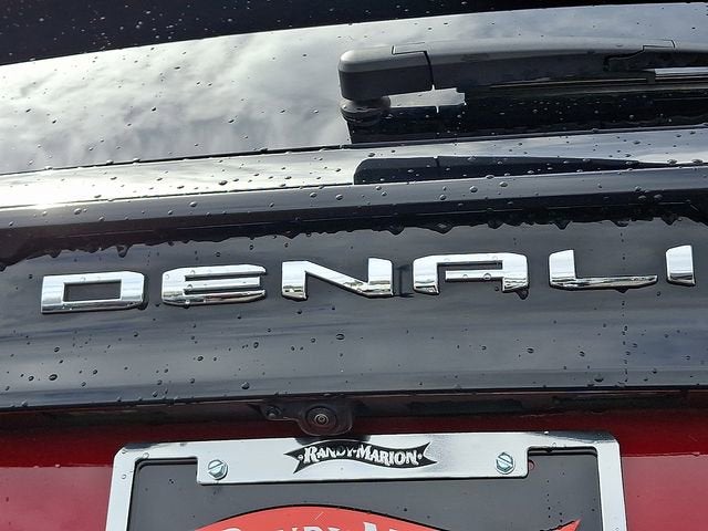 2025 GMC Acadia Denali