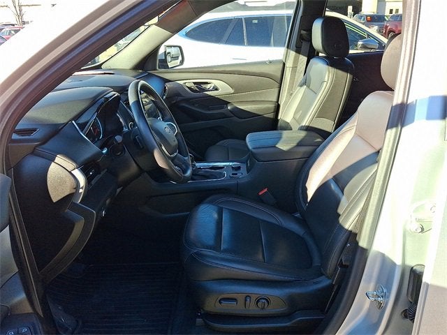 2022 Chevrolet Traverse LT Leather