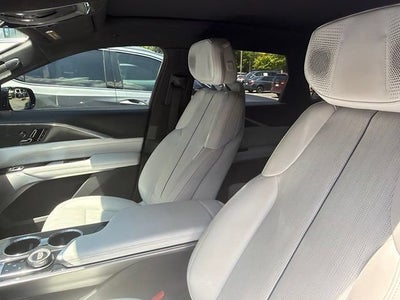 2024 Cadillac LYRIQ Sport 3