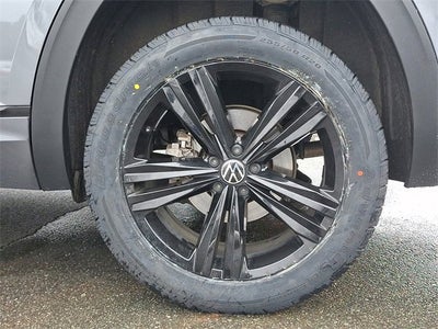 2022 Volkswagen Atlas 3.6L V6 SEL R-Line Black