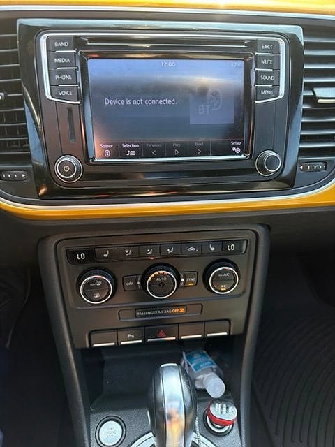 2016 Volkswagen Beetle 1.8T Dune