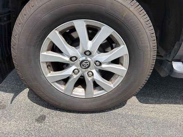 2019 Toyota Land Cruiser 4DR 4WD