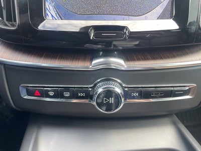 2022 Volvo XC60 Inscription
