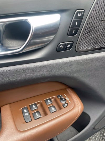 2022 Volvo XC60 Inscription