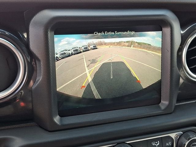 2023 Jeep Wrangler 4-Door Sahara Altitude 4x4