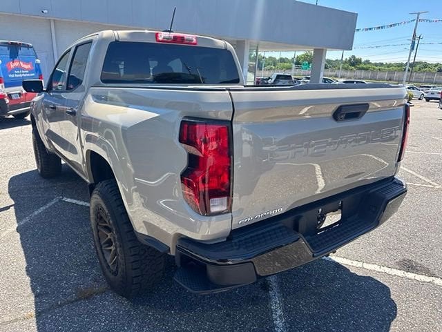 2024 Chevrolet Colorado WT