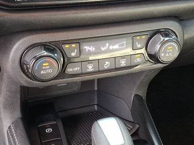 2023 Nissan Kicks SR Xtronic CVT