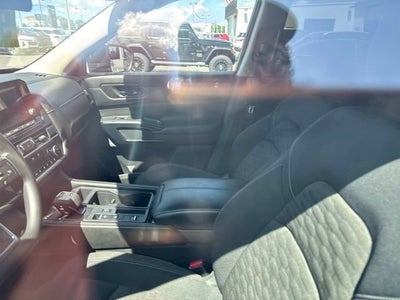 2024 Nissan Pathfinder S FWD