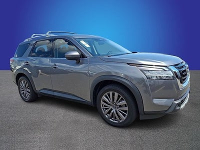 2023 Nissan Pathfinder SL 4WD