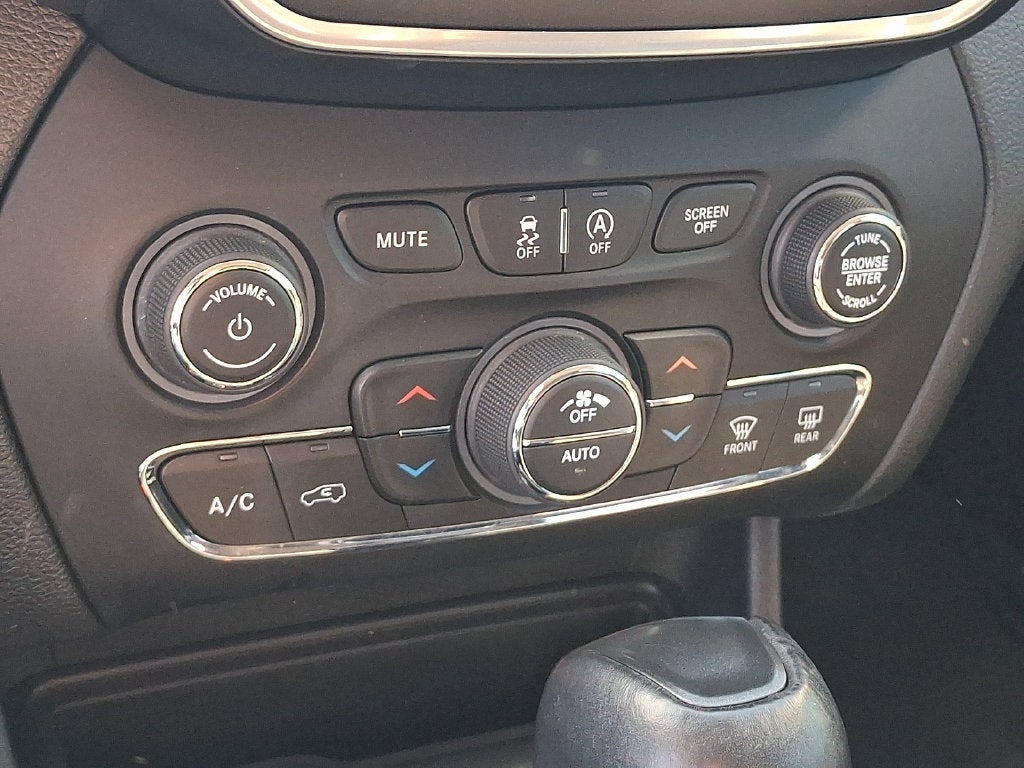 2022 Jeep Cherokee Trailhawk