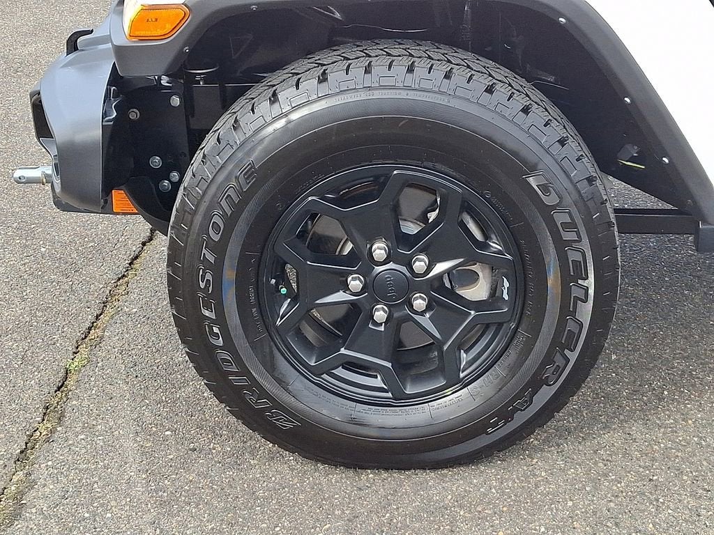 2021 Jeep Gladiator Willys Sport