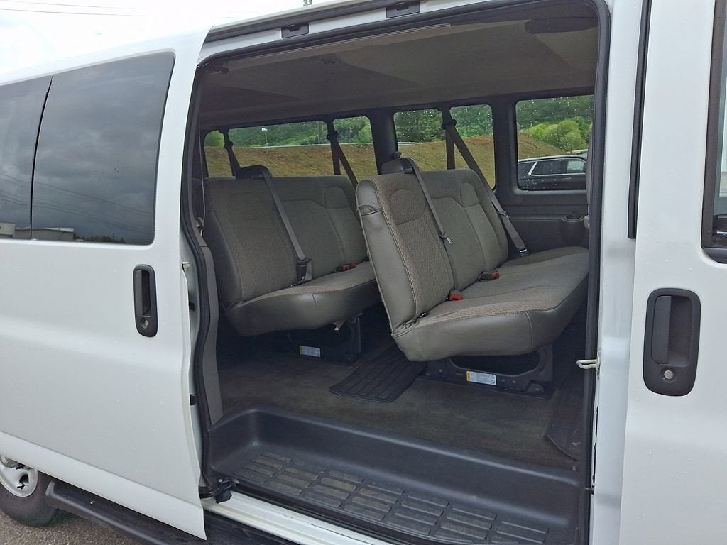 2019 Chevrolet Express Passenger 3500 LT
