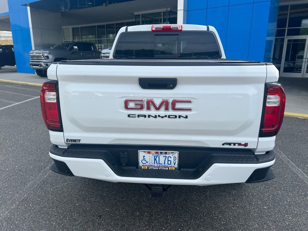 2024 GMC Canyon AT4