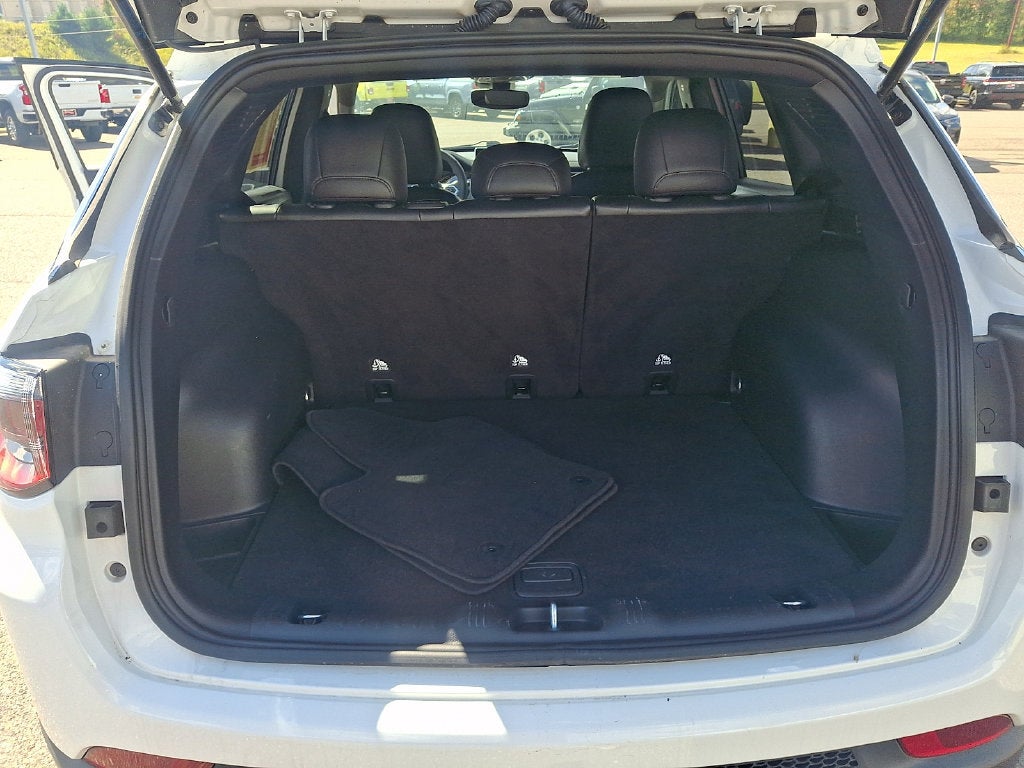2023 Jeep Compass Latitude Lux