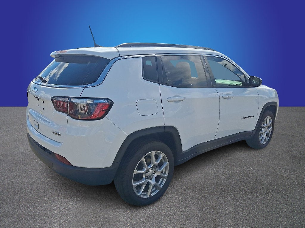 2023 Jeep Compass Latitude Lux