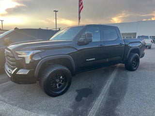 2022 Toyota Tundra 4WD SR5