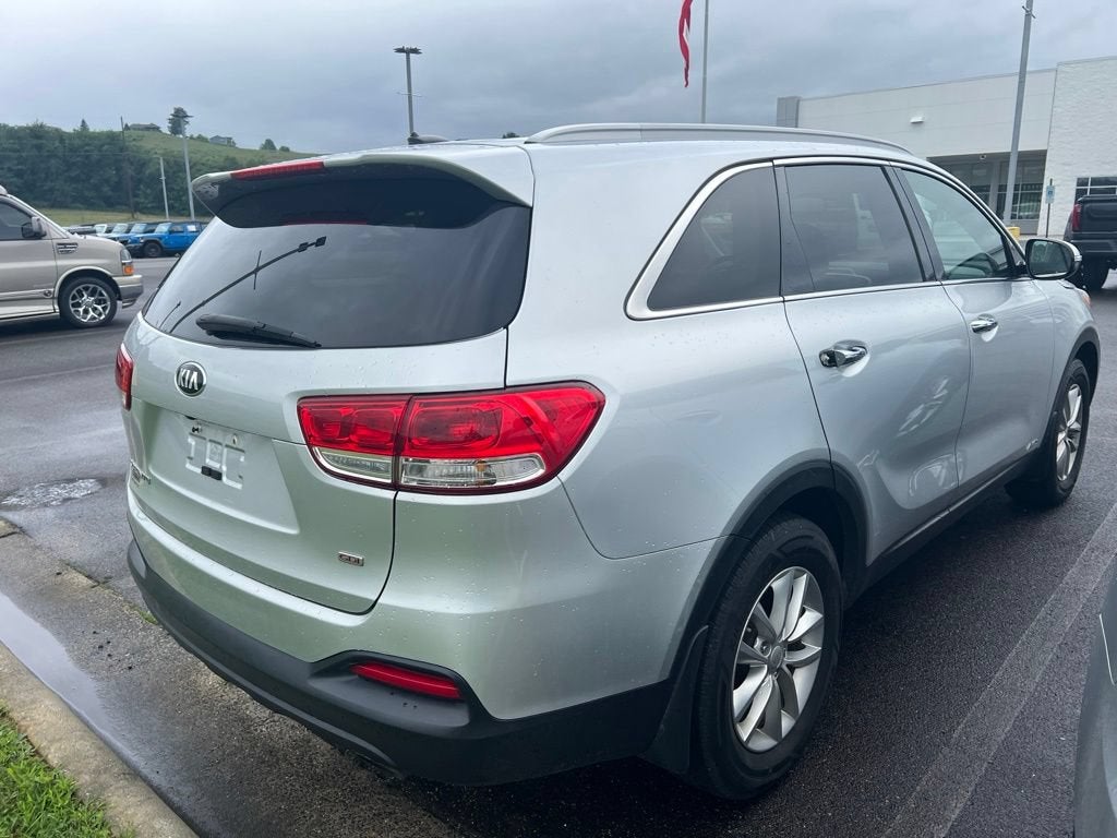 2017 Kia Sorento LX
