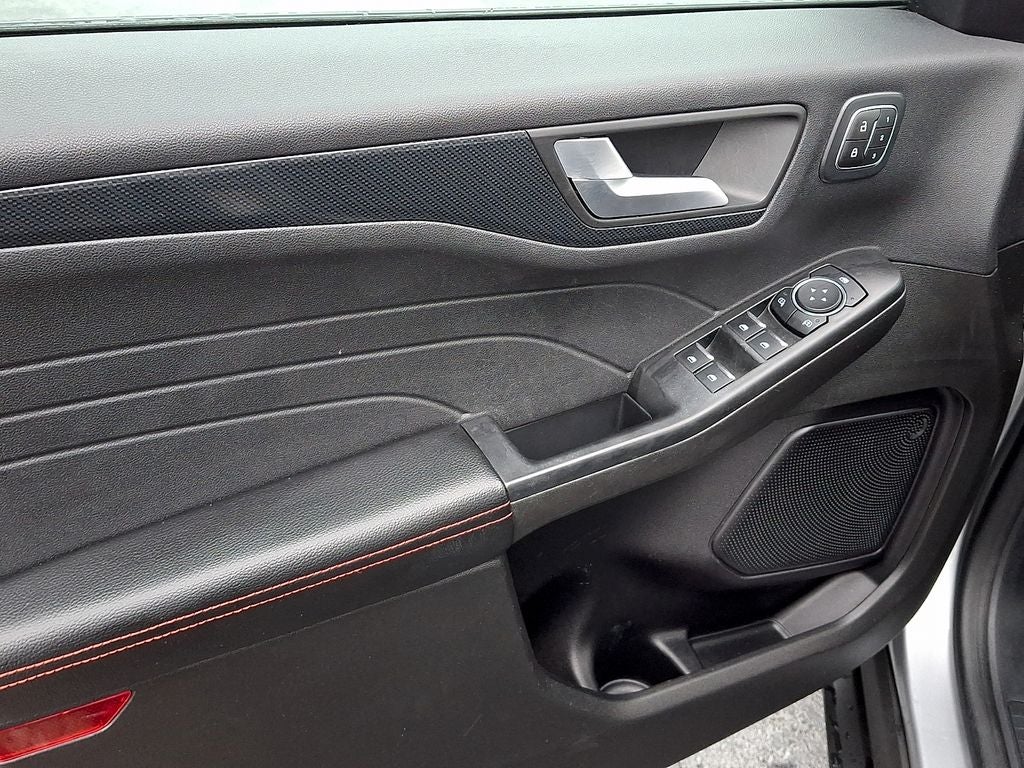 2023 Ford Escape ST-Line Elite