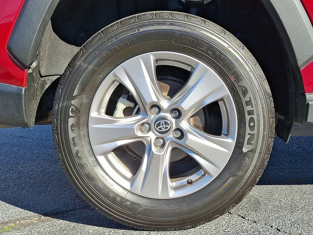 2023 Toyota RAV4 XLE