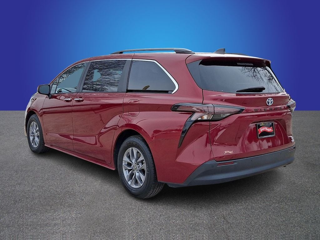 2023 Toyota Sienna XLE 7 Passenger