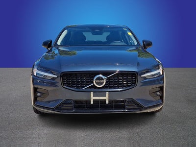 2024 Volvo S60 B5 Plus Dark Theme