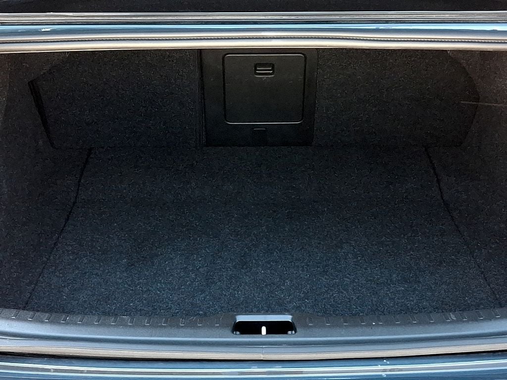 2024 Volvo S60 B5 Plus Dark Theme