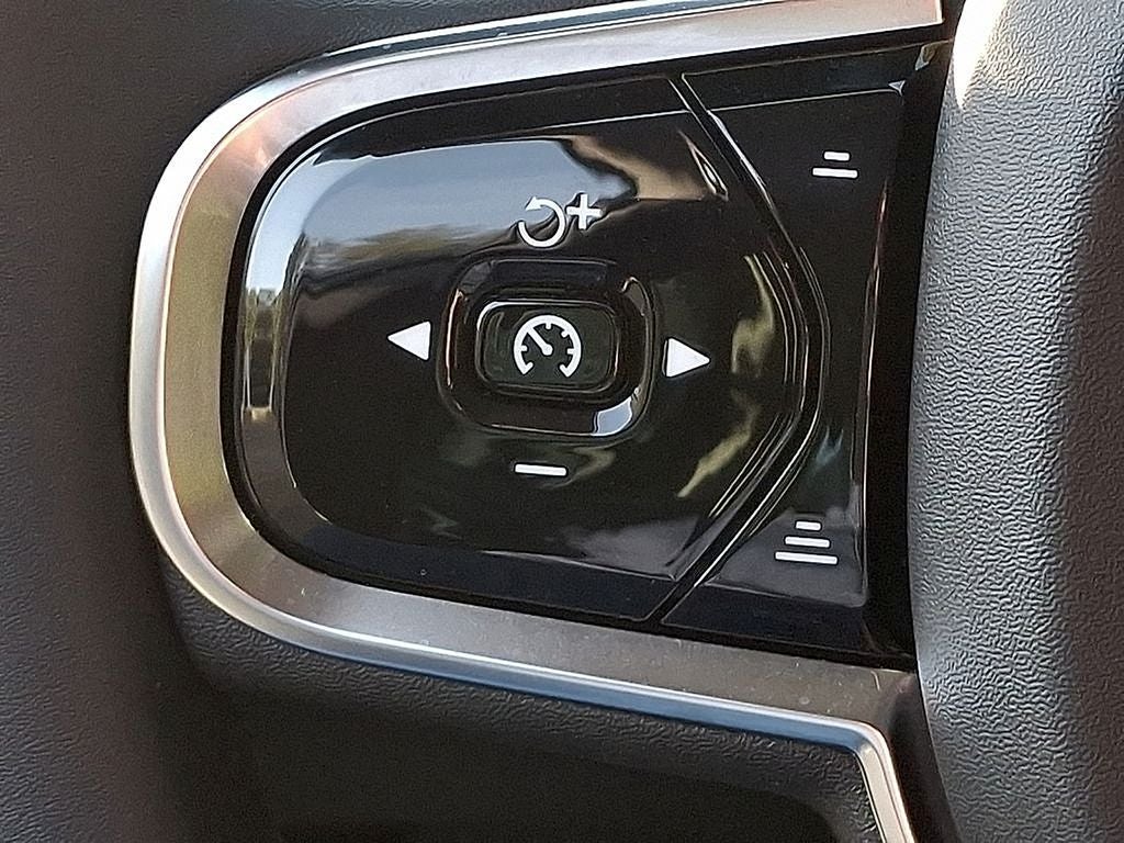 2024 Volvo S60 B5 Plus Dark Theme