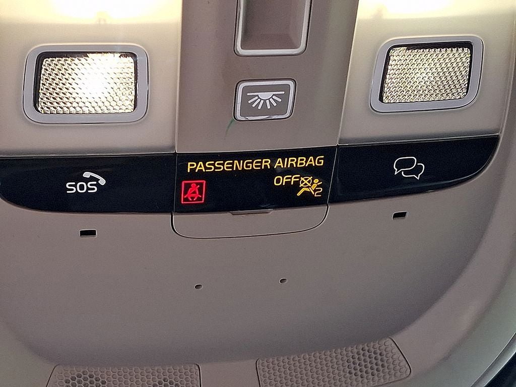 2024 Volvo S60 B5 Plus Dark Theme