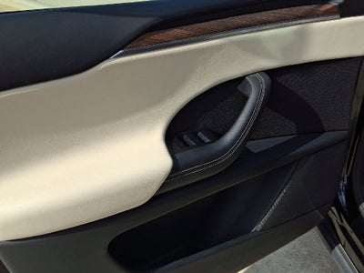 2025 Tesla Model X Base
