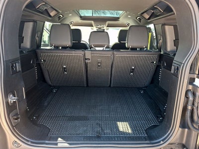 2025 Land Rover Defender 110 S