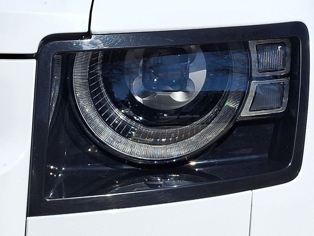 2025 Land Rover Defender 110 S