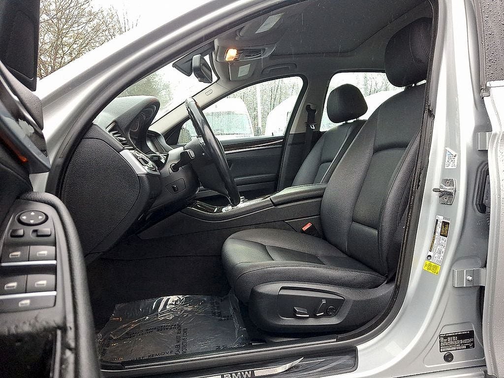 2015 BMW 5 Series 528i