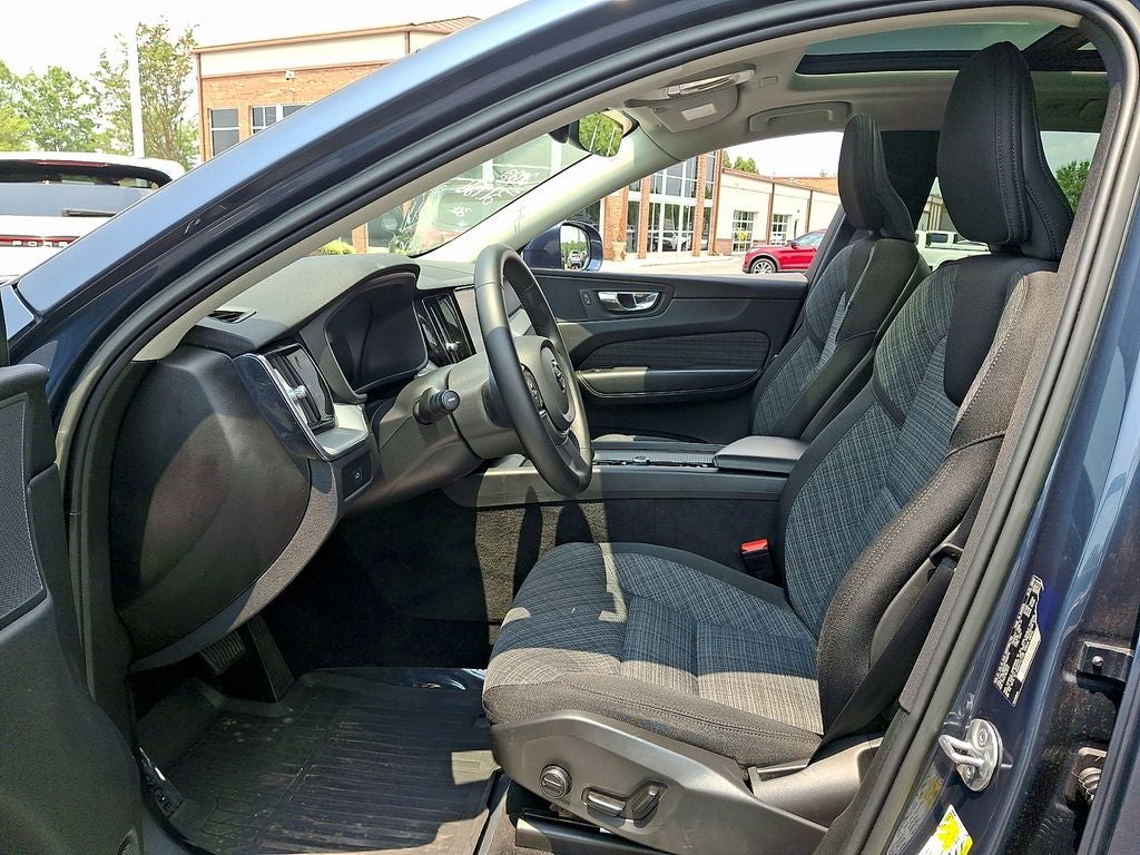 2023 Volvo XC60 B5 Core