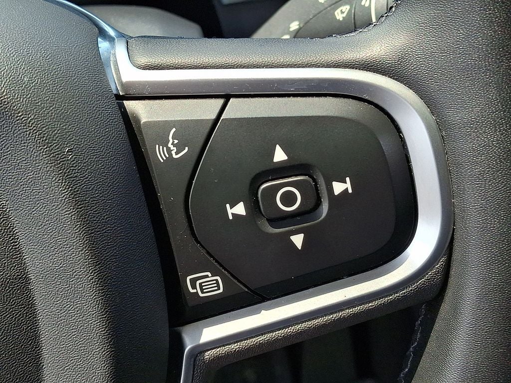 2023 Volvo XC60 B5 Core