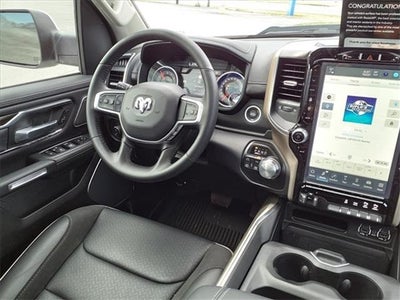 2022 RAM 1500 RAM 1500 LARAMIE CREW CAB 4X4 5'7' BOX