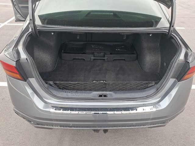 2022 Nissan Altima SR FWD