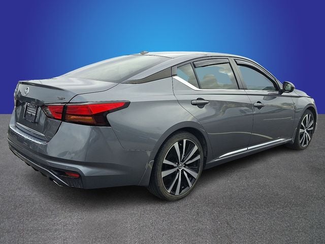 2022 Nissan Altima SR FWD
