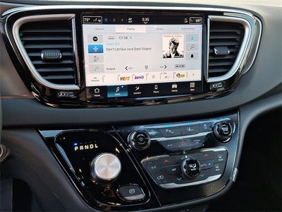 2026 Chrysler Voyager VOYAGER LX